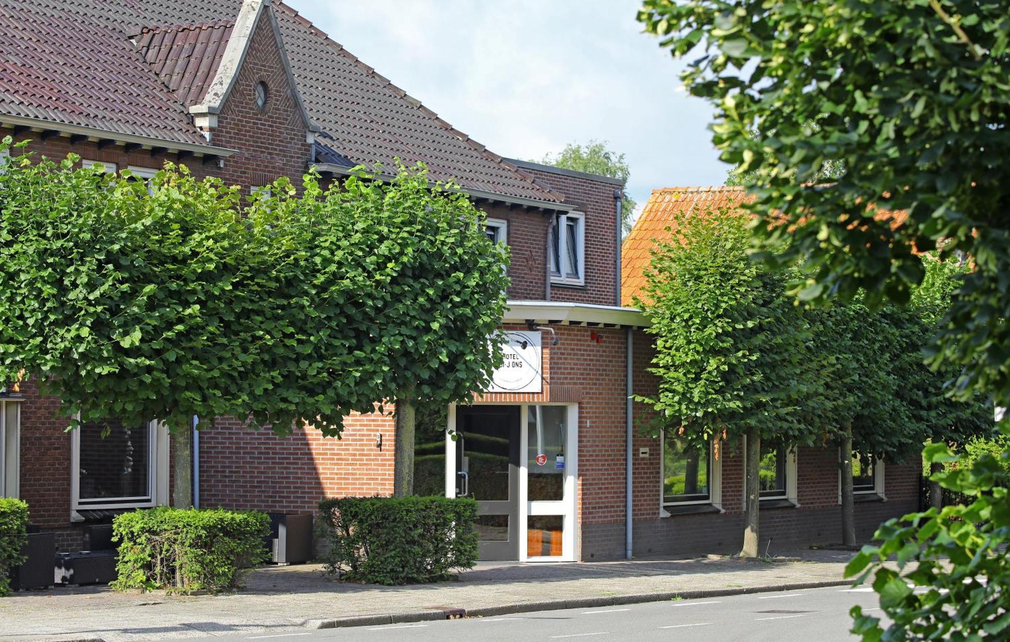 Hotel Bi-J Ons Lichtenvoorde Exterior photo